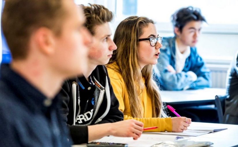 Free Student Scholarships For Classes On The Web – Receives A Commission For College