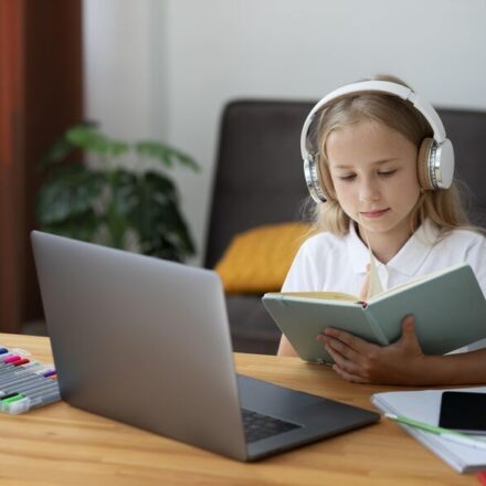 How Online Tutors Personalize Student Success