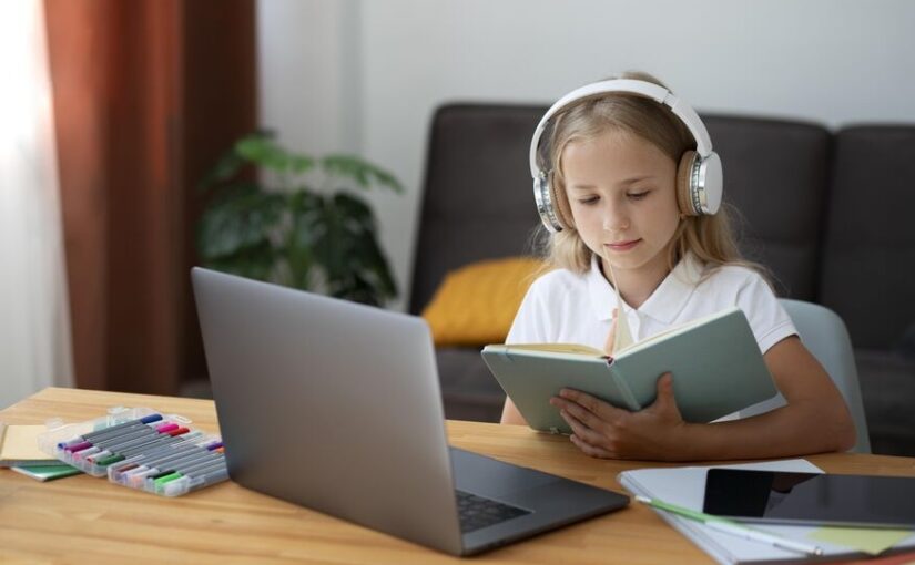 How Online Tutors Personalize Student Success